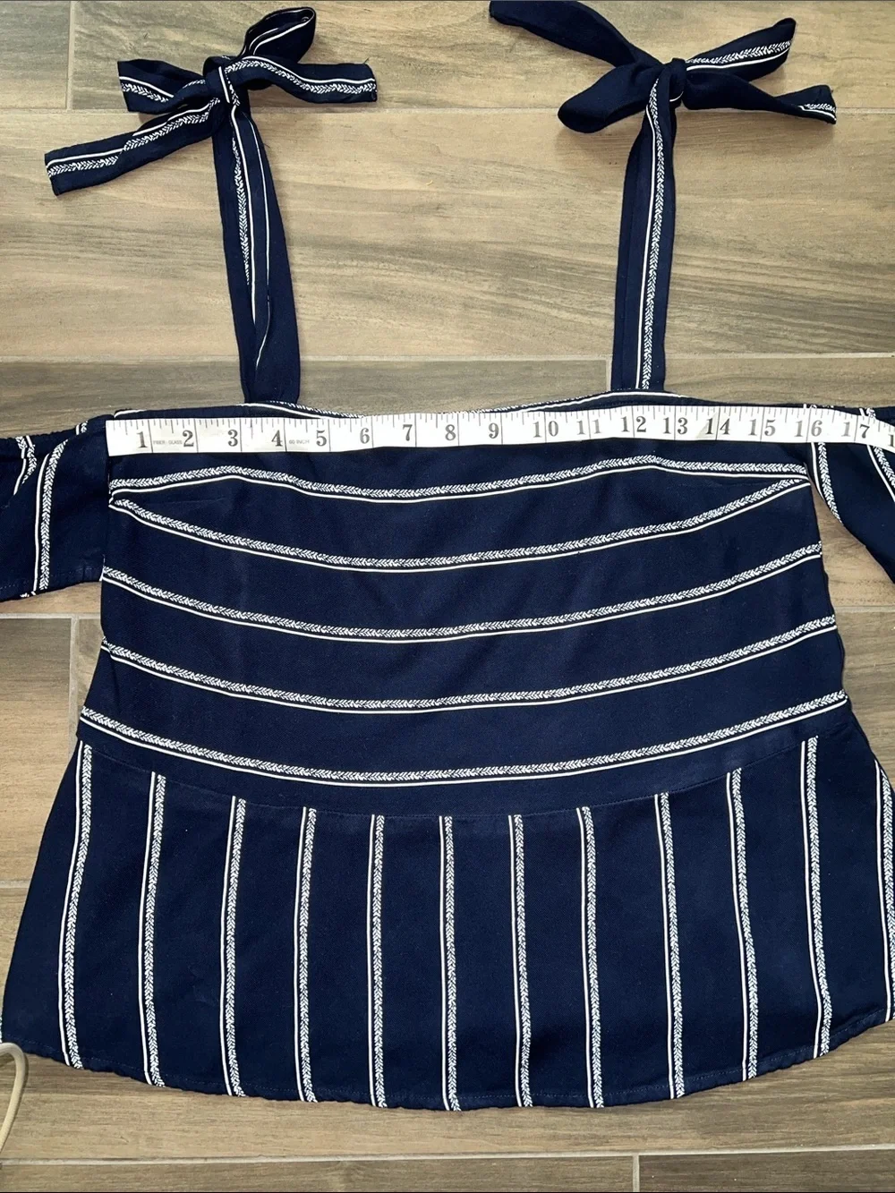 Anthropologie Splendid Off the Shoulder Top with Ties Navy/White Striped Small - Picture 10 of 15